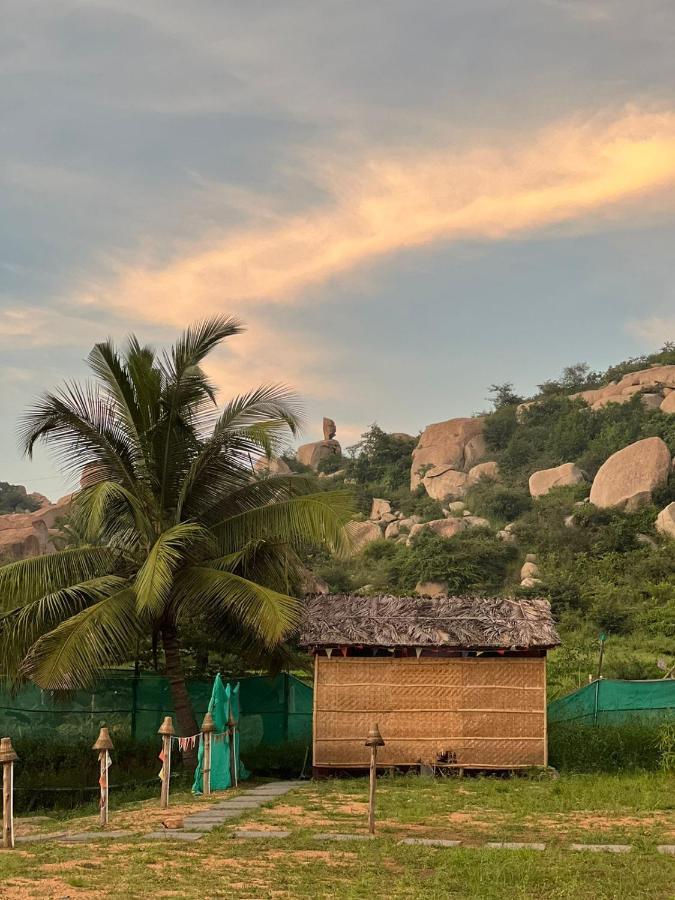 Banana Tree Home Stay Hampi Zewnętrze zdjęcie